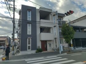 プティ ルピナスの外観