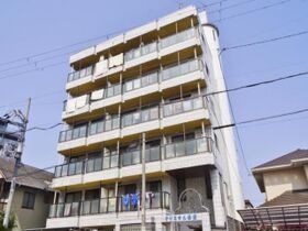 クリスタル長居の外観