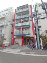 トラストアビコの外観