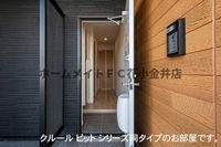 収納もある玄関です