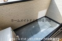 開放的で明るい空間を演出してくれるバルコニーです