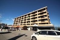 6階建てのマンションになります