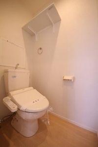 清潔感のあるトイレです