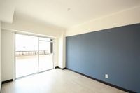 落ち着いて過ごせるお部屋なので、寝室にいかがでしょうか
