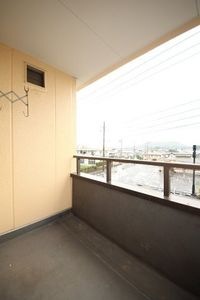 陽当たり良好なバルコニーです