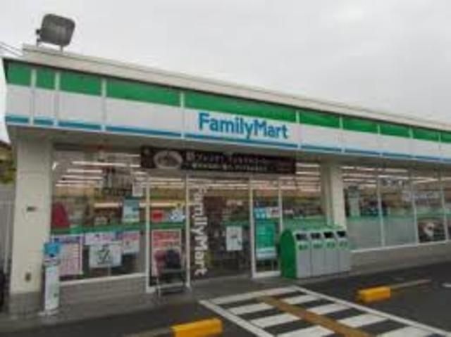 ファミリーマート豊中旭丘店