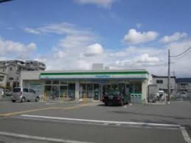 ファミリーマート尾浜町三丁目店