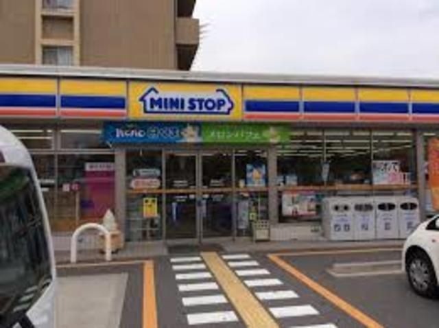 ミニストップ吹田南金田店