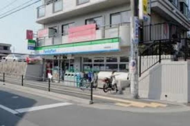 ファミリーマート牧落駅前店