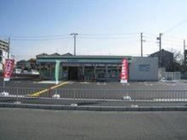 ファミリーマート豊中島江町店