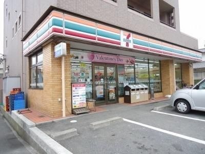 セブンイレブン立戸店