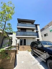 写真:シュトラール鳳の外観