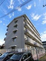 エル・セレーノ府中の外観