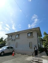 ベルハイツ西尾の外観