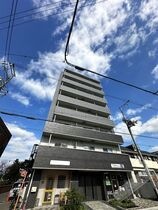 MANDARIN COURT　深井駅前の外観