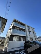 メゾン春日の外観