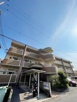 スプルース泉ヶ丘IIの外観