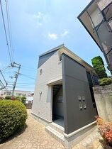 シャルトボナールの外観