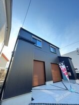 ネオガレ初芝の外観