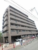 フレア・ブローリーの外観