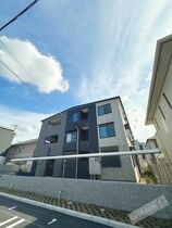 アイマコート 初芝の外観