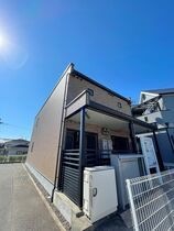 レオネクスト和泉アベニールⅡの外観