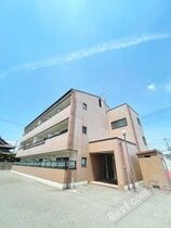 セカンドパレスの外観