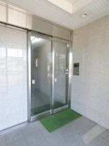 アネックス2号館の外観