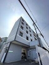 サン・ルミエールの外観