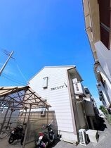 ワカバハイツの外観