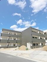 プレミアムスイート狭山駅前の外観