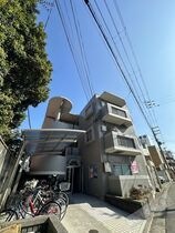 ロイヤルハイツ深井清水の外観