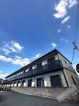 アンプルール 光明池の外観