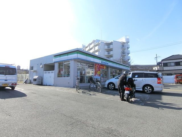 ファミリーマート狭山今熊店