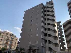 サンロイヤル栗東の外観