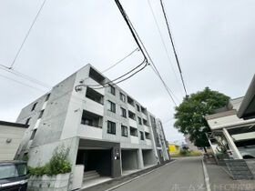 アルファスクエア平岸4条の外観