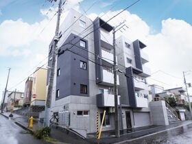 カームヒルズ西岡の外観