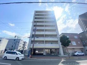 グランドジョラス美園の外観