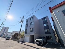 スフィーダ平岸の外観