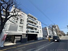 ボヌール学園前の外観