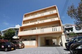 レオネクスト那覇西高校前の外観