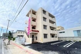 マンション　ハイビスカスの外観