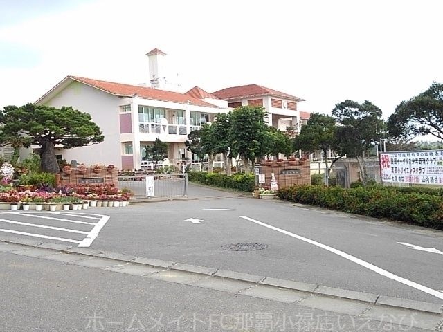 写真:漢那小学校