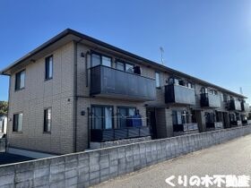 ラポール山路の外観