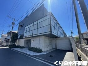 F COURTの外観