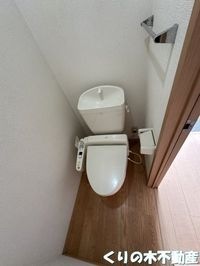 清潔感のあるトイレです