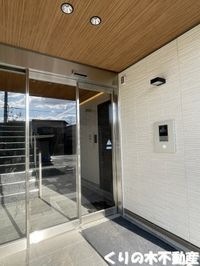 毎日通るエントランスはこのようになっています