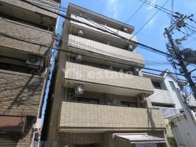 コンフォート御勝山の外観