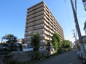 平野元町日興マンションの外観