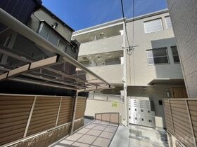 ラモーナ鶴橋の外観